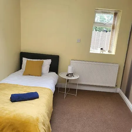 Hostel Devonshire House