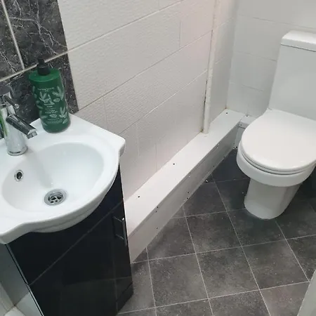 Hostel Devonshire House