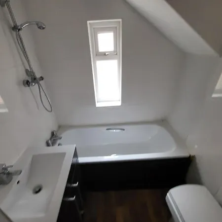 Hostel Devonshire House